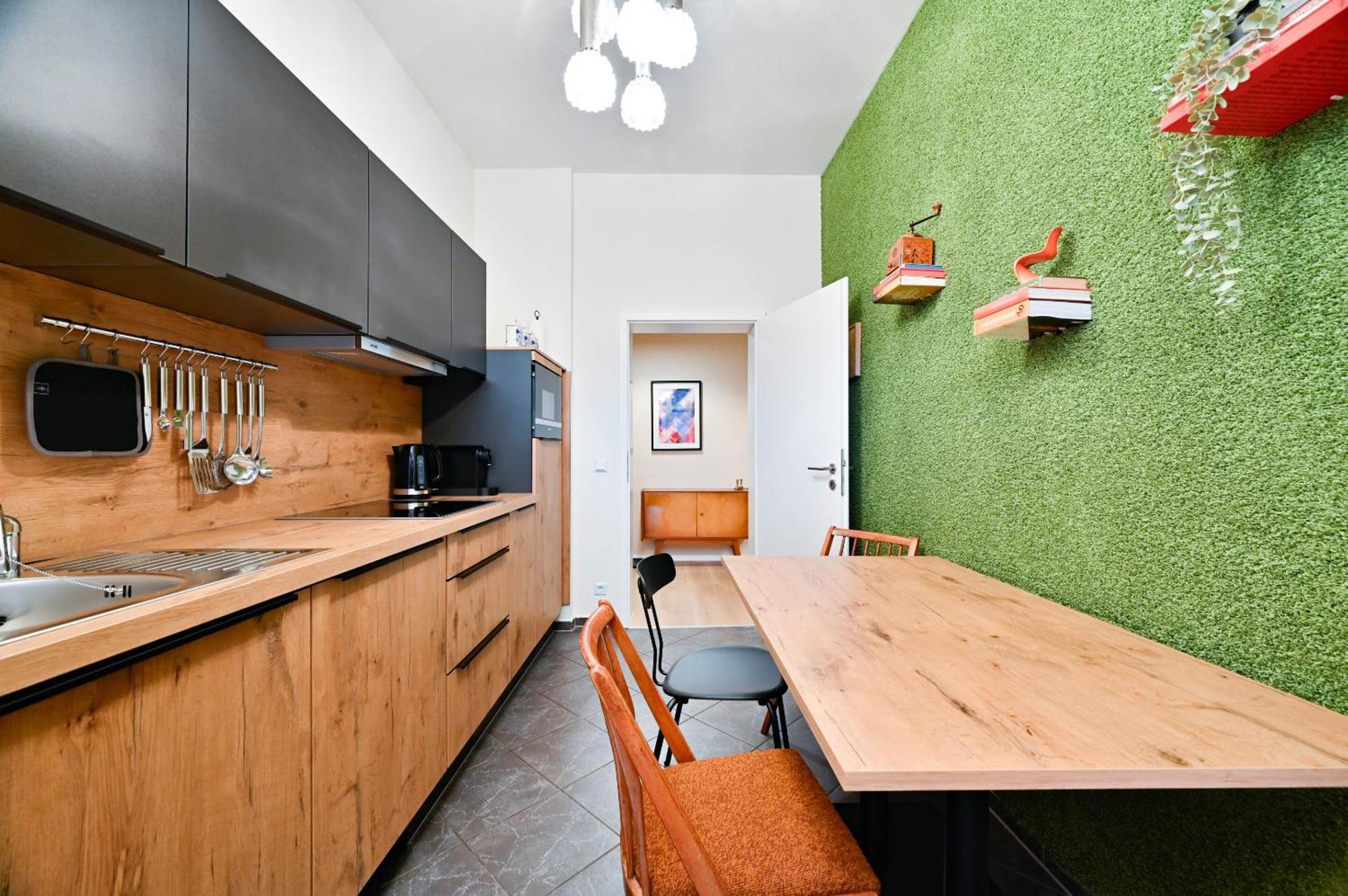 Premium Quartier Clara , Karl Und Fritz Auf Dem Kassberg Mit Eigenem Stellplatz Chemnitz Exterior foto
