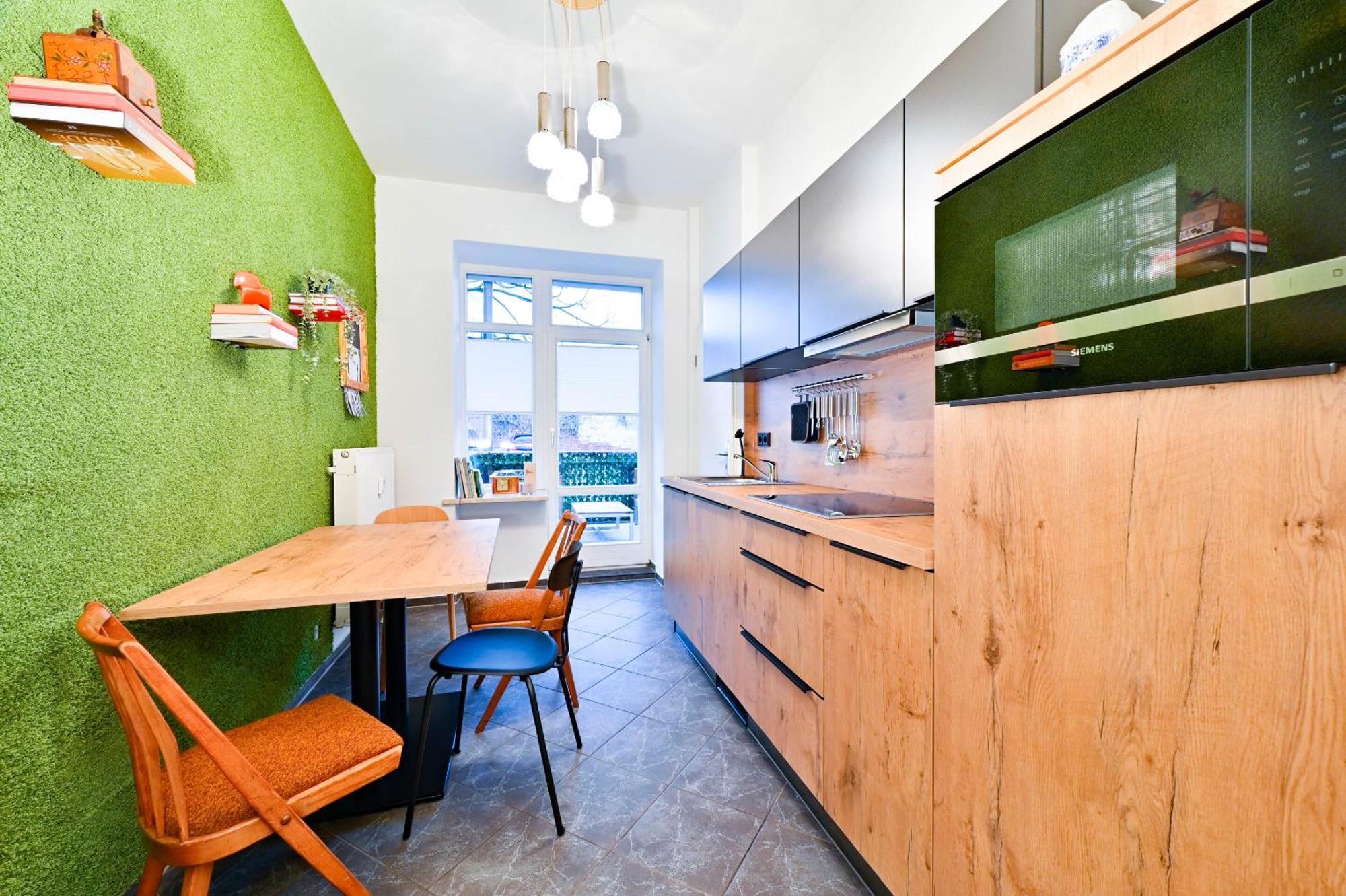 Premium Quartier Clara , Karl Und Fritz Auf Dem Kassberg Mit Eigenem Stellplatz Chemnitz Quarto foto